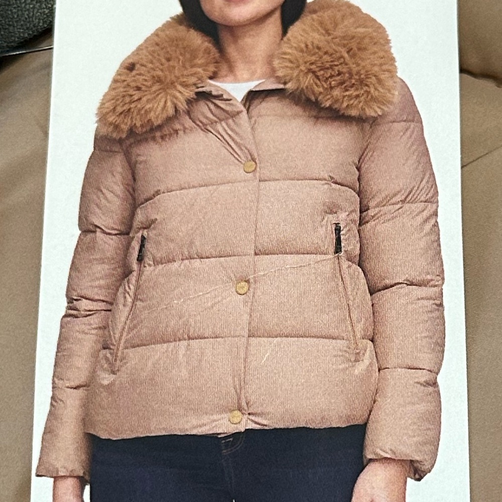 NEW DKNY short PUFFER JACKET Sz L